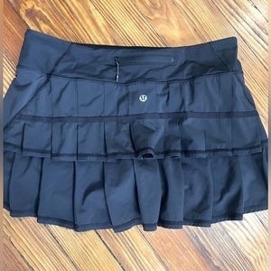 Black Lululemon tennis skirt size 8